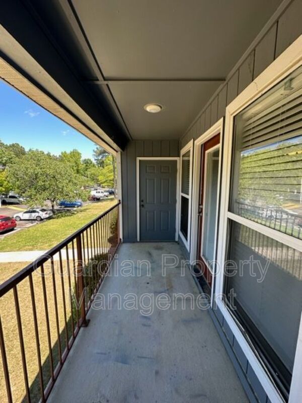 Lovely 2 Bed, 2 Bath Condo in Karen Lakes property image