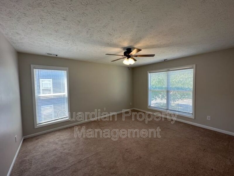 Lovely 2 Bed, 2 Bath Condo in Karen Lakes property image