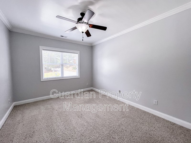 Gorgeous 3 Bed 2.5 Bath Townhome in Fayetteville property image