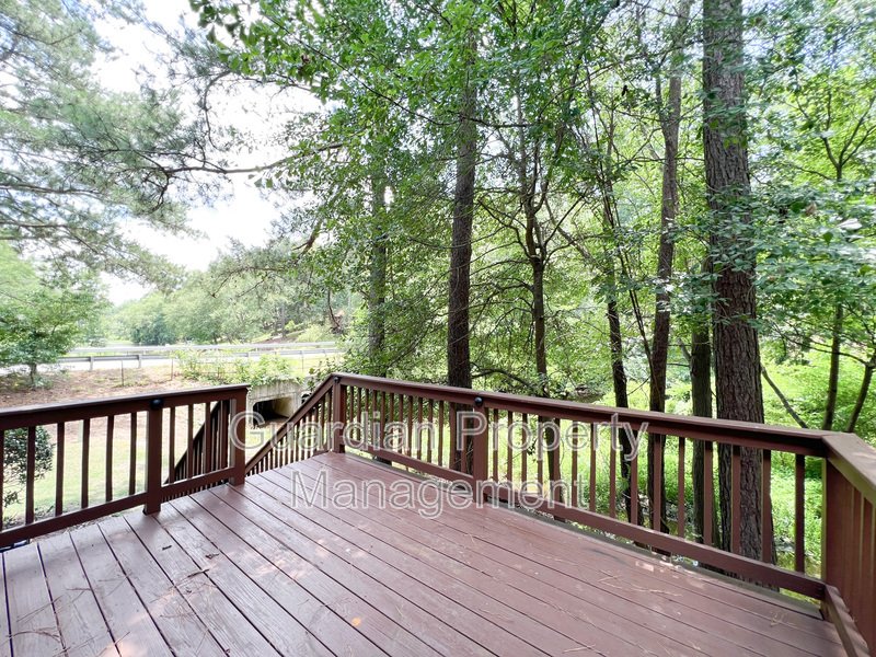 Gorgeous 3 Bed 2.5 Bath Townhome in Fayetteville property image