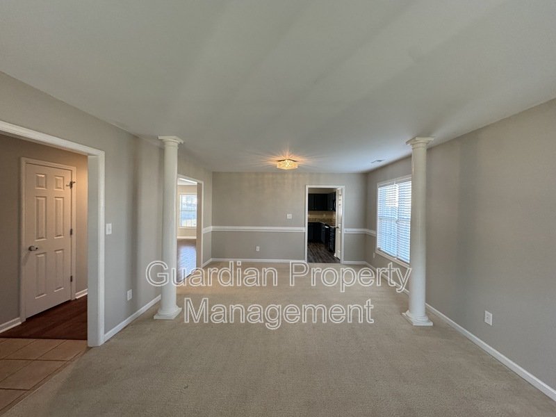 Spacious 3 Bed 2.5 Bath Home with Fenced Yard property image