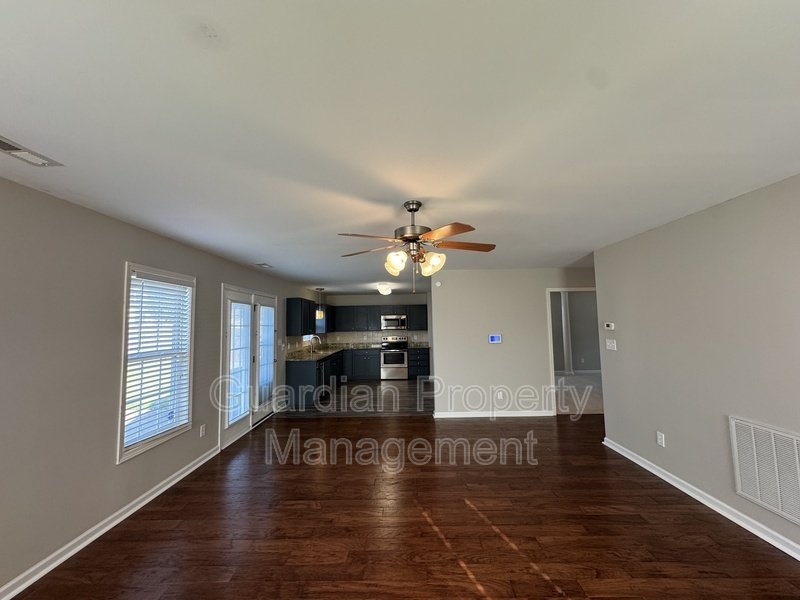 Spacious 3 Bed 2.5 Bath Home with Fenced Yard property image