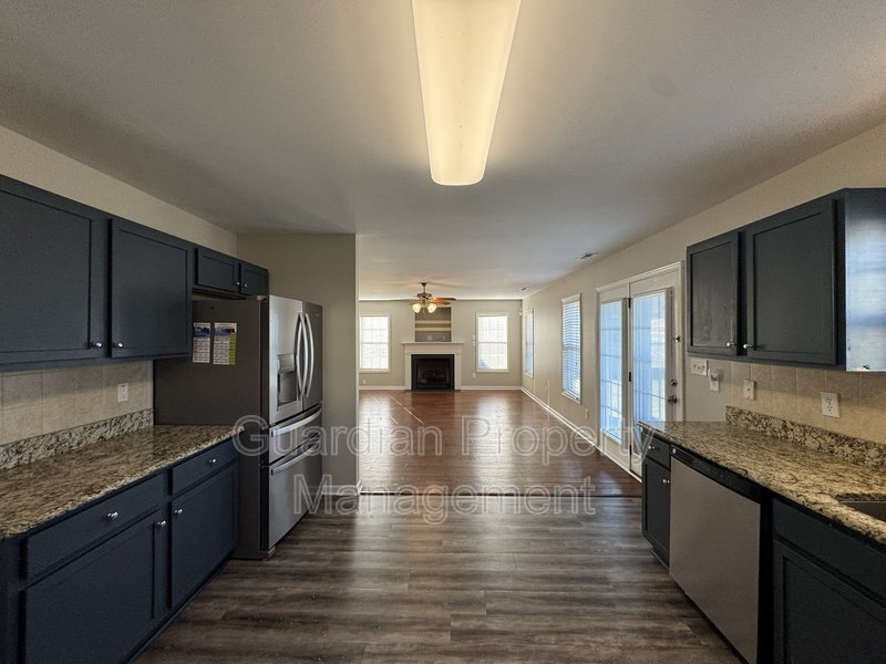 Spacious 3 Bed 2.5 Bath Home with Fenced Yard property image