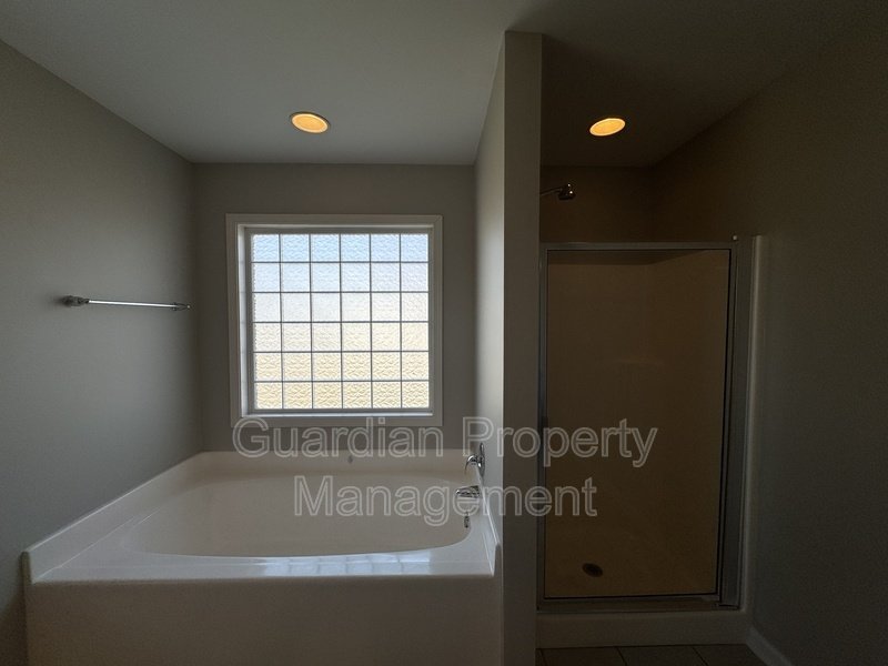 Spacious 3 Bed 2.5 Bath Home with Fenced Yard property image