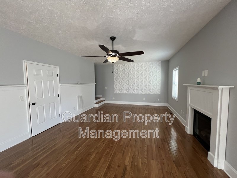 Stunning 4 Bed 2.5 Bath Home in Aberdeen property image