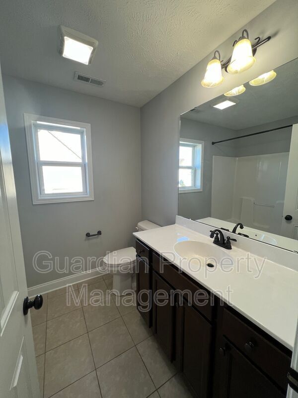 Stunning 4 Bed 2.5 Bath Home in Aberdeen property image