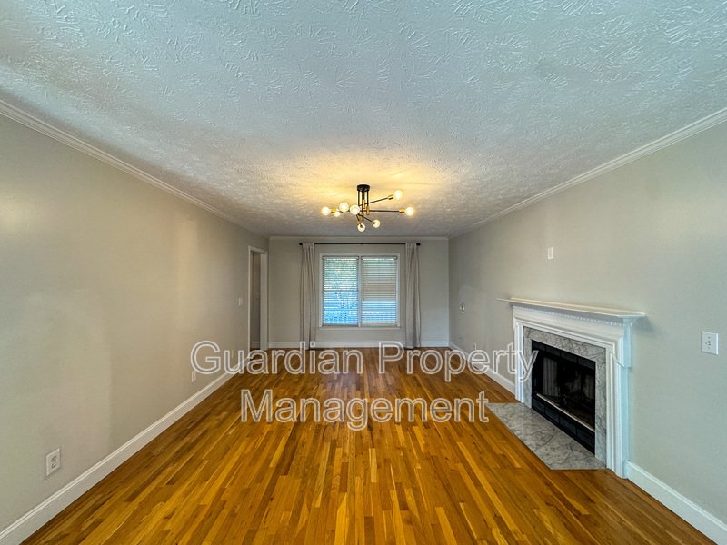 Charming 4 Bed, 2.5 Bath Home in King's Grant property image