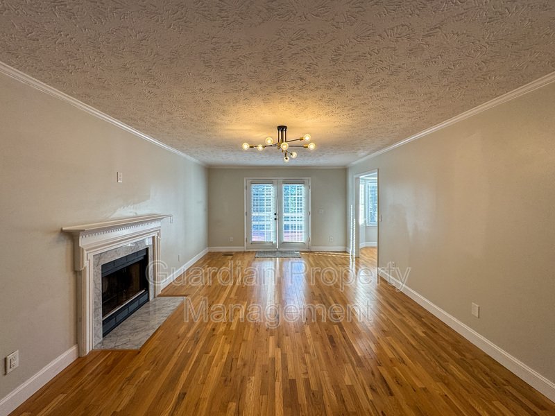 Charming 4 Bed, 2.5 Bath Home in King's Grant property image