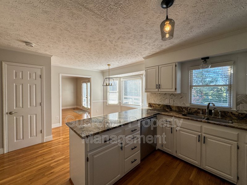 Charming 4 Bed, 2.5 Bath Home in King's Grant property image