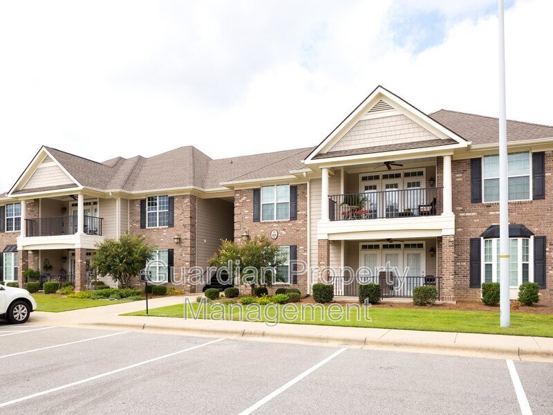 Beautiful 3 Bed 2 Bath Condo with Community Amenities property image