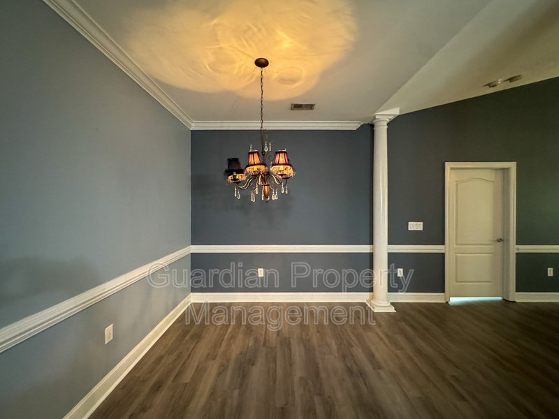 Beautiful 3 Bed 2 Bath Condo with Community Amenities property image