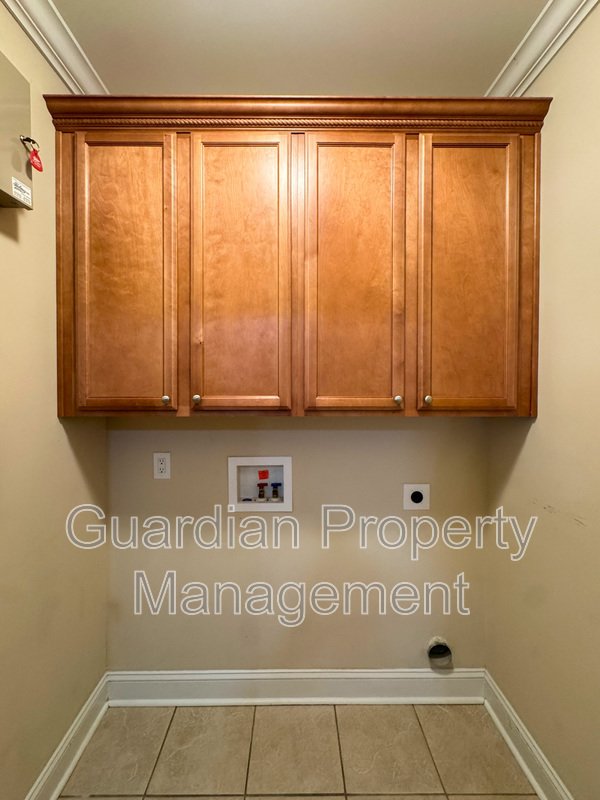 Beautiful 3 Bed 2 Bath Condo with Community Amenities property image