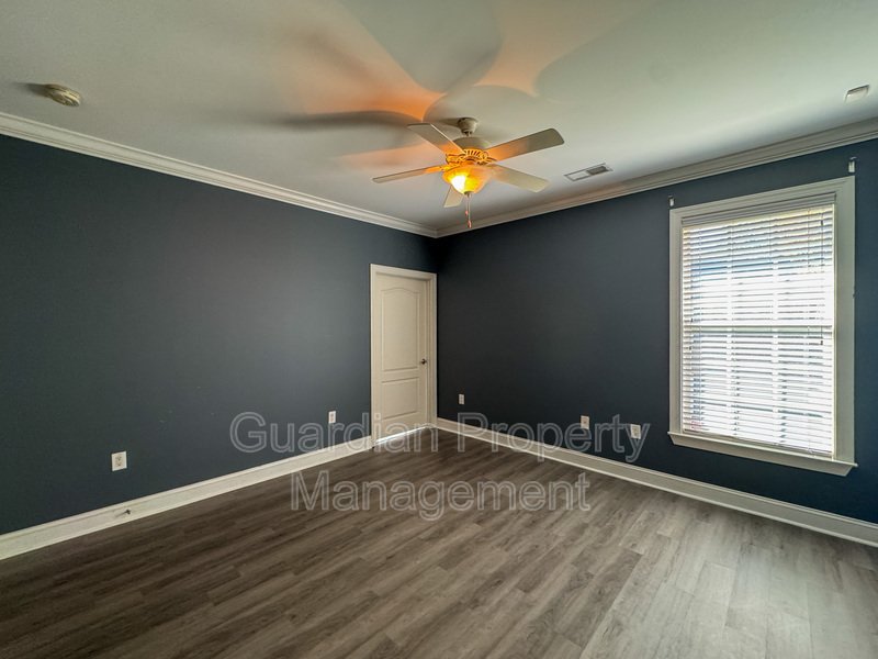 Beautiful 3 Bed 2 Bath Condo with Community Amenities property image