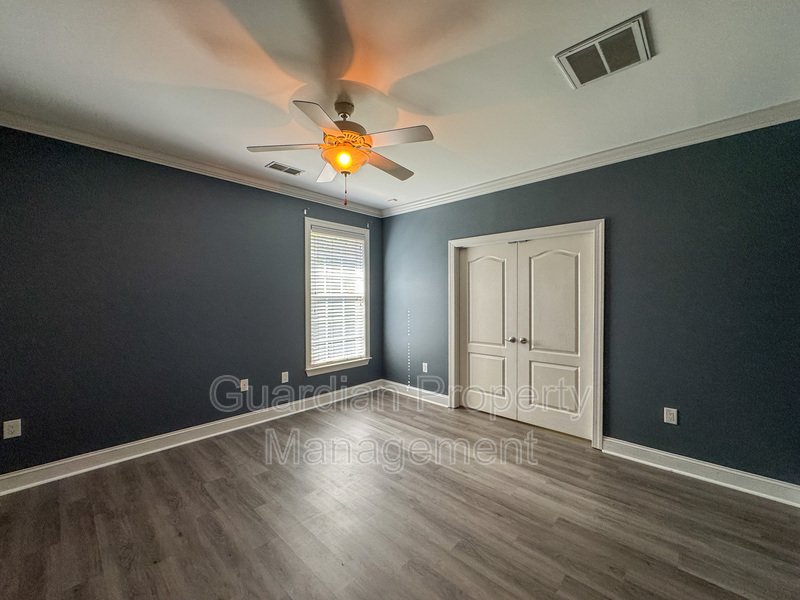 Beautiful 3 Bed 2 Bath Condo with Community Amenities property image