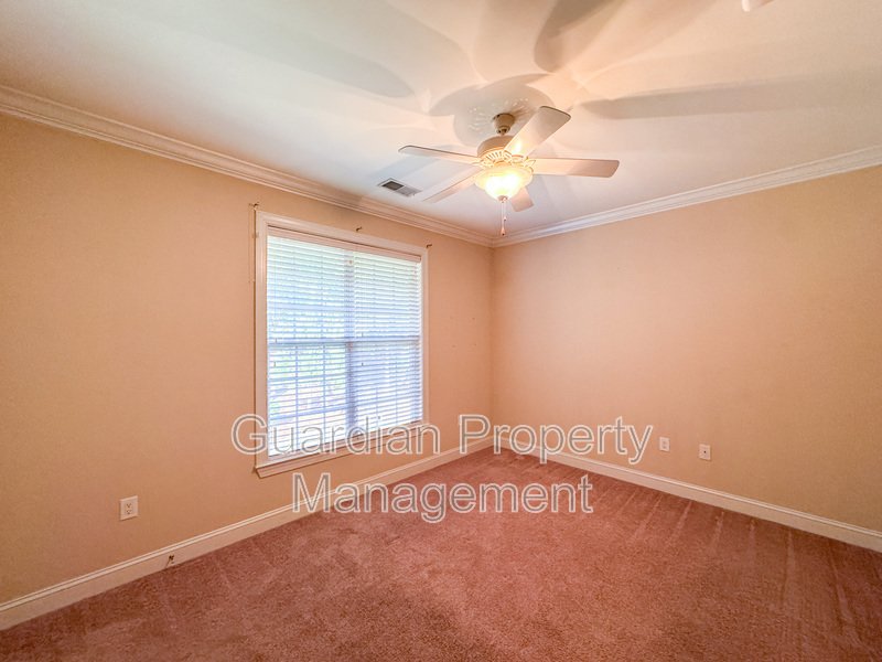 Beautiful 3 Bed 2 Bath Condo with Community Amenities property image