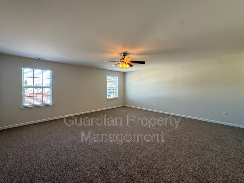 Lovely 5 Bed 3 Bath Home with Community Amenities property image