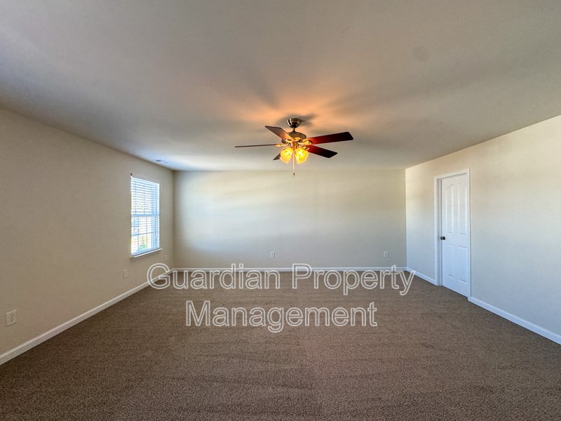 Lovely 5 Bed 3 Bath Home with Community Amenities property image