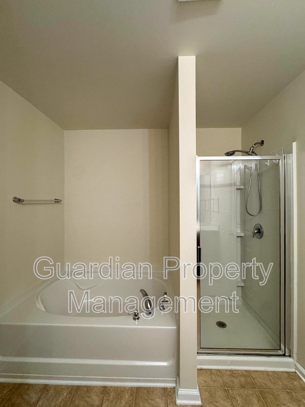 Lovely 5 Bed 3 Bath Home with Community Amenities property image