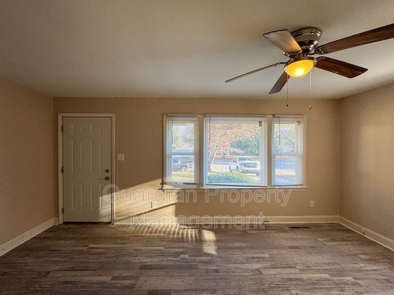 Charming 3 Bed 1 Bath Home Conveniently Located in Fayetteville property image