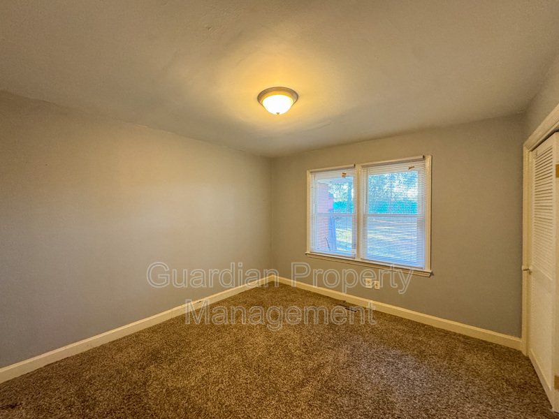 Charming 3 Bed 1 Bath Home Conveniently Located in Fayetteville property image