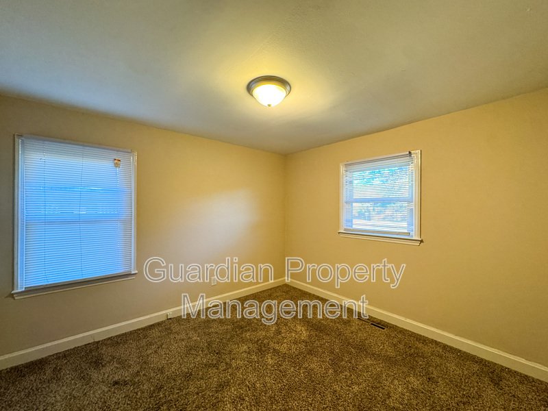 Charming 3 Bed 1 Bath Home Conveniently Located in Fayetteville property image