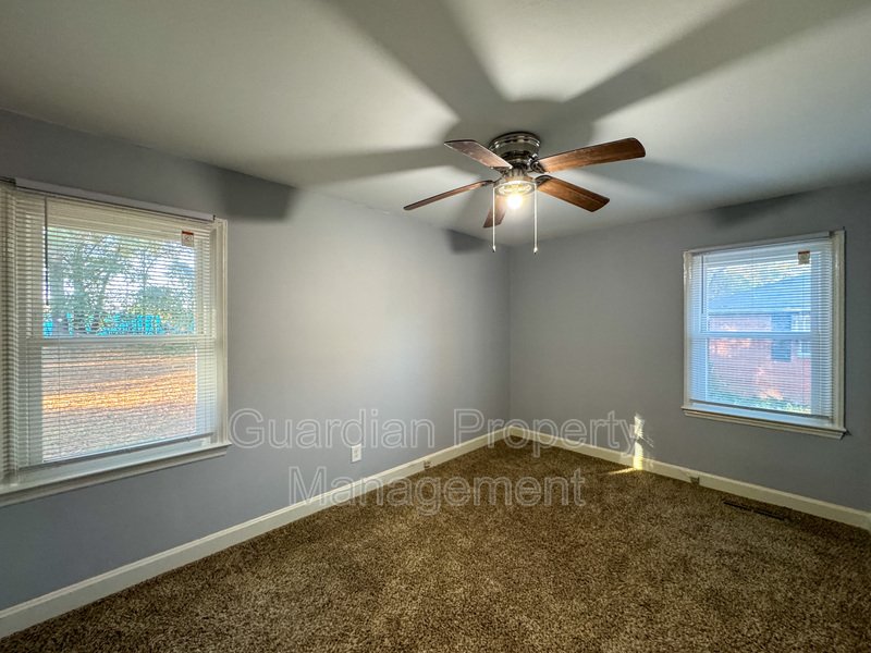 Charming 3 Bed 1 Bath Home Conveniently Located in Fayetteville property image