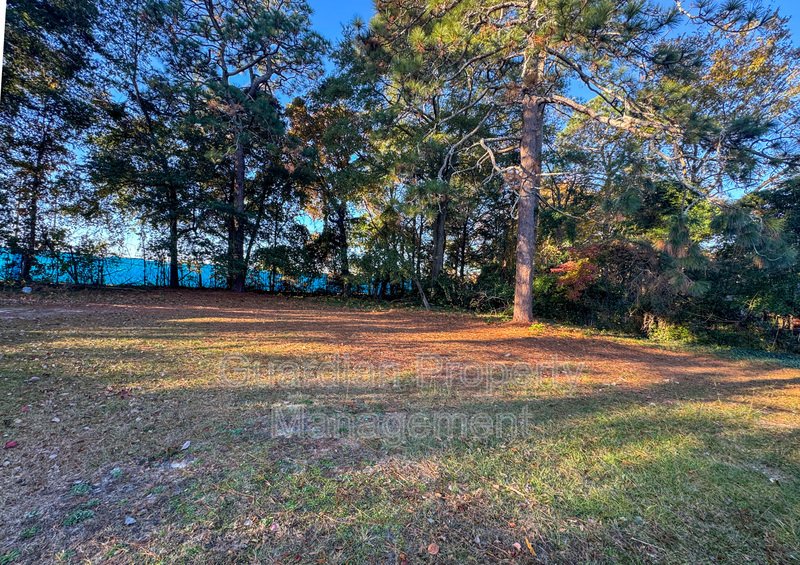 Charming 3 Bed 1 Bath Home Conveniently Located in Fayetteville property image