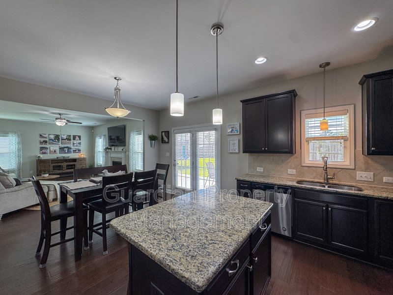 Gorgeous 4 Bed 2.5 Bath Home with Fenced Backyard property image