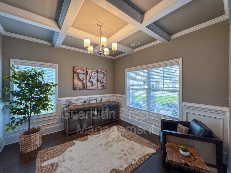 Gorgeous 4 Bed 2.5 Bath Home with Fenced Backyard property image