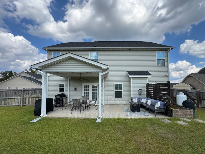 Gorgeous 4 Bed 2.5 Bath Home with Fenced Backyard property image