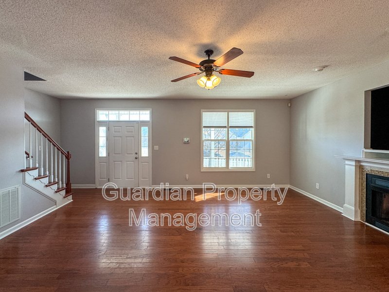 Beautiful 4 Bed 2.5 Bath Home with Fenced Backyard property image