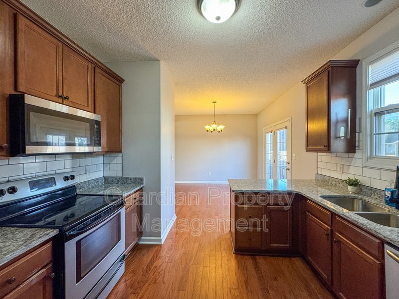 Beautiful 4 Bed 2.5 Bath Home with Fenced Backyard property image