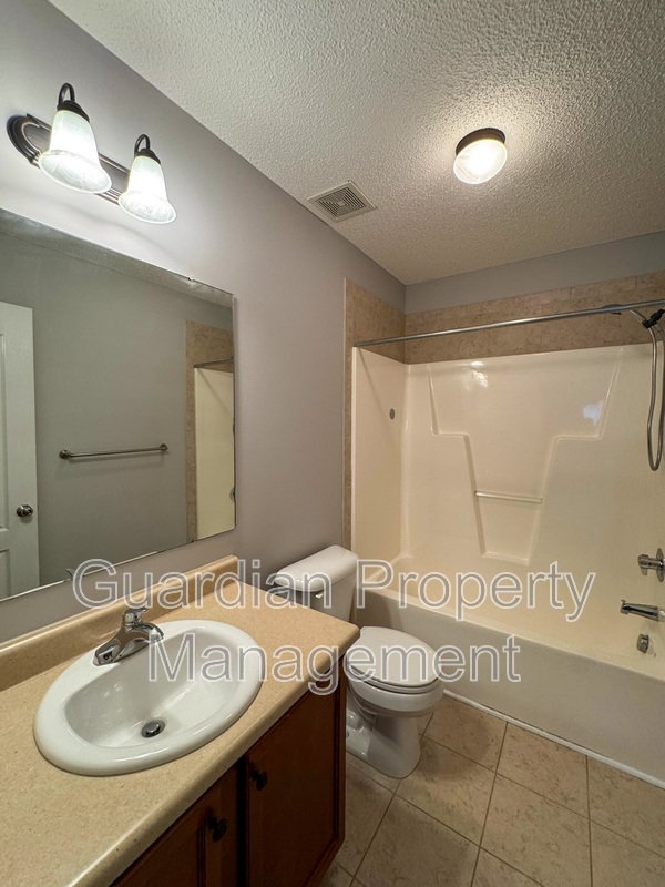 Beautiful 4 Bed 2.5 Bath Home with Fenced Backyard property image