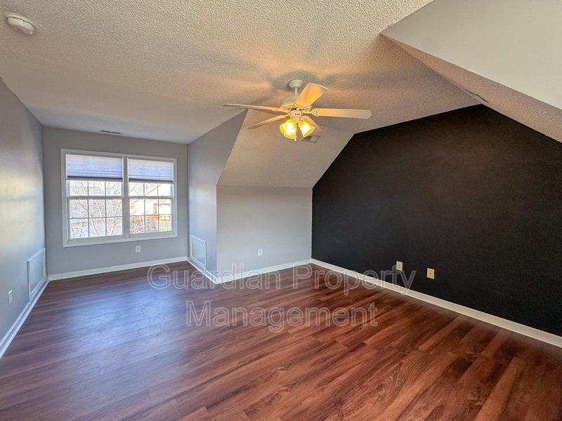 Beautiful 4 Bed 2.5 Bath Home with Fenced Backyard property image