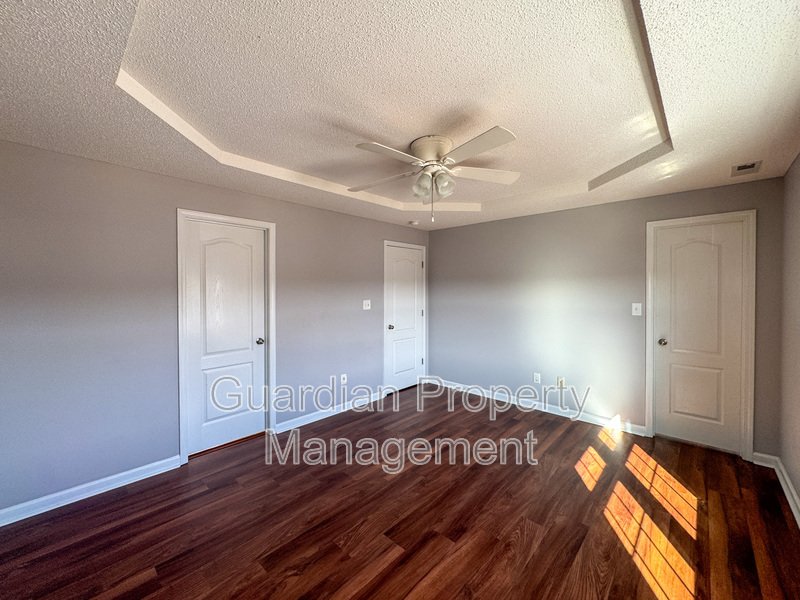 Beautiful 4 Bed 2.5 Bath Home with Fenced Backyard property image