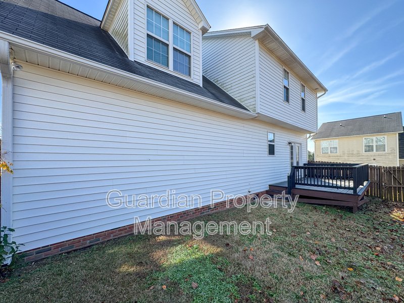 Beautiful 4 Bed 2.5 Bath Home with Fenced Backyard property image