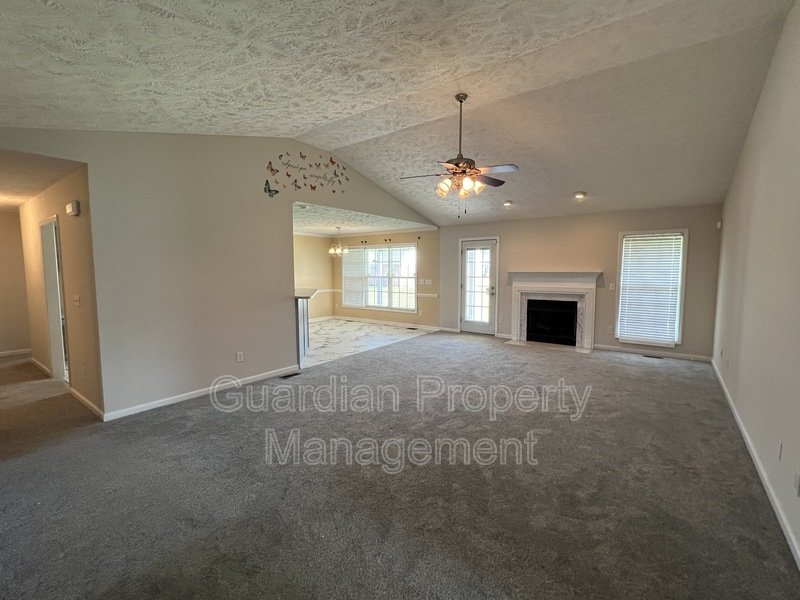 Lovely 4 Bed 3.5 Bath Fayetteville Home property image