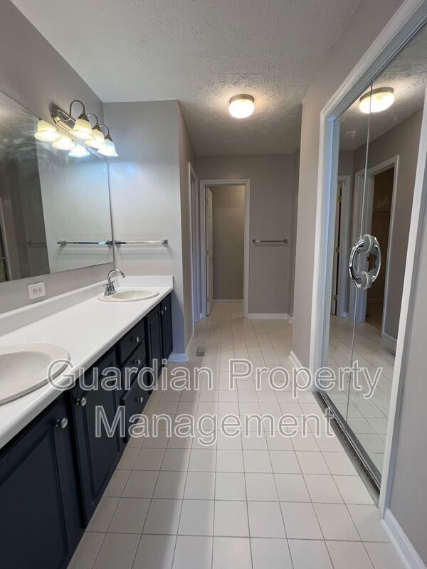 Lovely 4 Bed 3.5 Bath Fayetteville Home property image