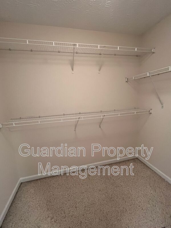 Lovely 4 Bed 3.5 Bath Fayetteville Home property image