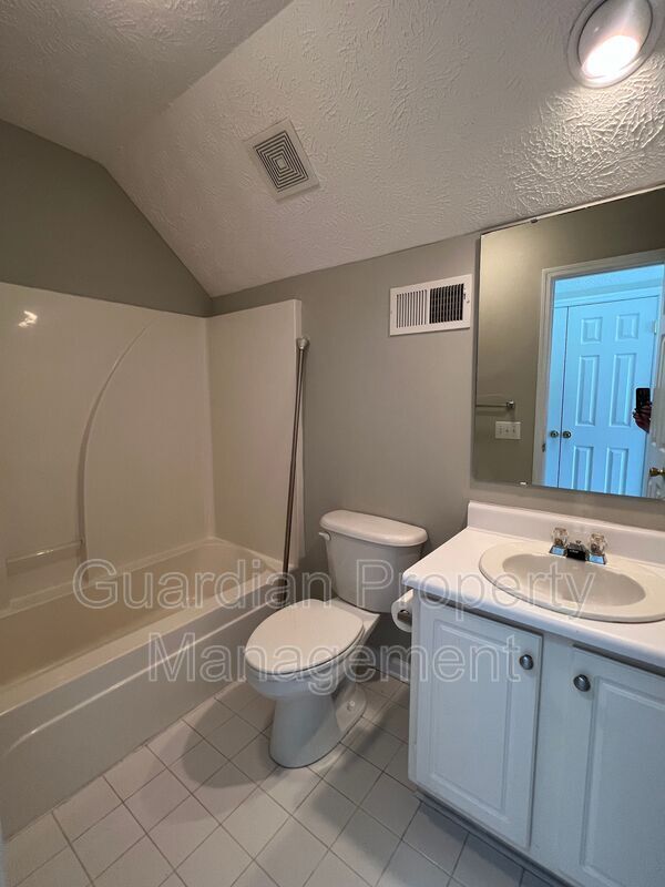 Lovely 4 Bed 3.5 Bath Fayetteville Home property image